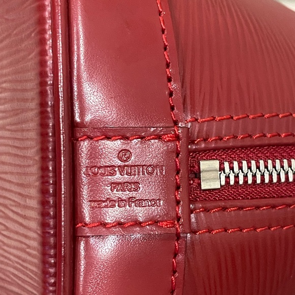 Louis Vuitton Alma BB Epi Leather Bag - Picture 7 of 8